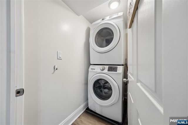 182 Carlson Place, Bergenfield, NJ 07621