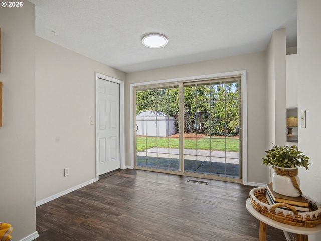 815 Ne 25TH St, Gresham, OR 97030