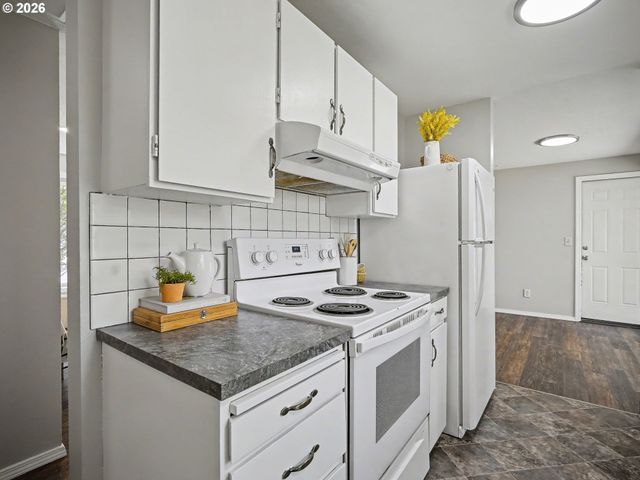 815 Ne 25TH St, Gresham, OR 97030