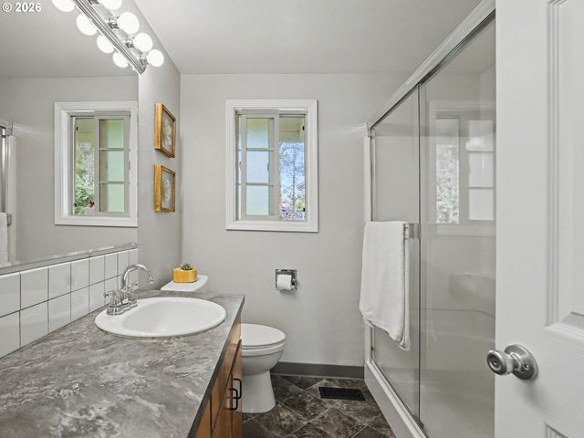 815 Ne 25TH St, Gresham, OR 97030