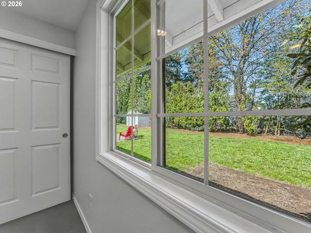 815 Ne 25TH St, Gresham, OR 97030