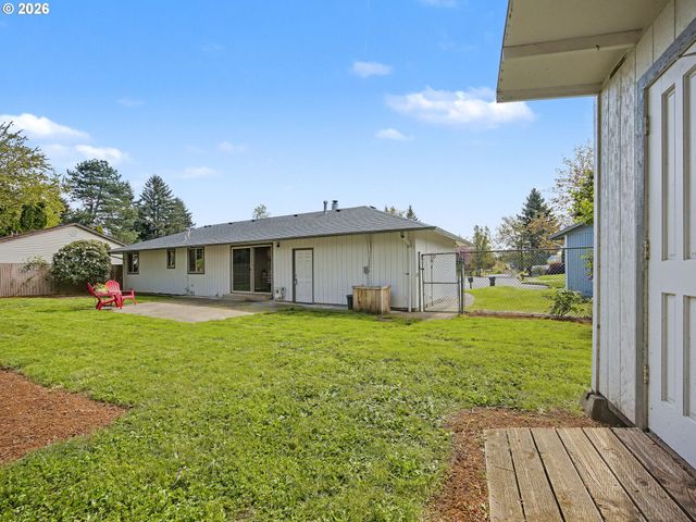 815 Ne 25TH St, Gresham, OR 97030