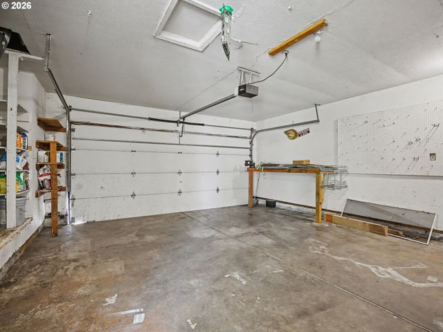 815 Ne 25TH St, Gresham, OR 97030