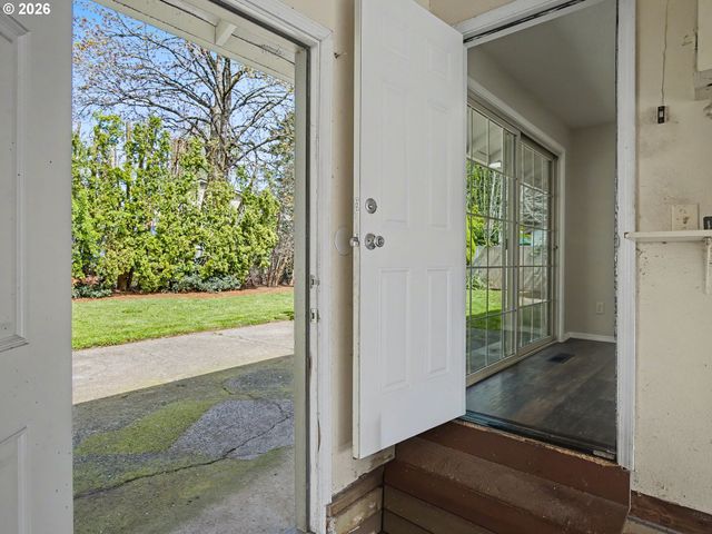 815 Ne 25TH St, Gresham, OR 97030