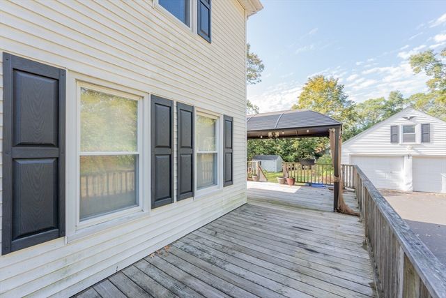 92 High St, Milford, MA 01757