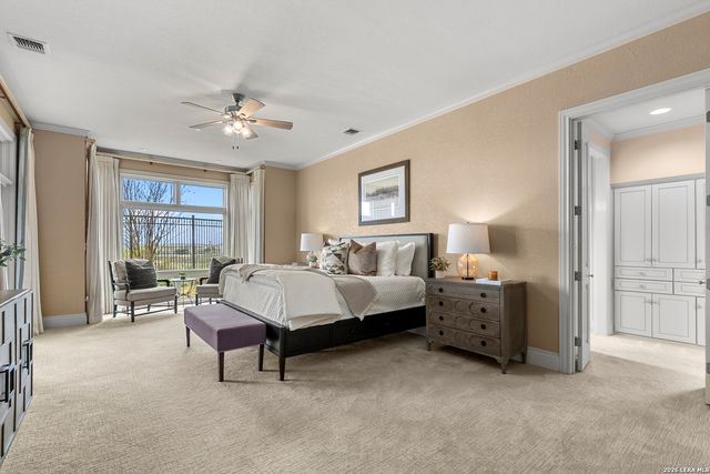 7 Oxford Hall, San Antonio, TX 78209