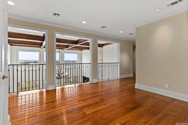 7 Oxford Hall, San Antonio, TX 78209