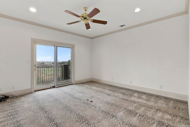 7 Oxford Hall, San Antonio, TX 78209