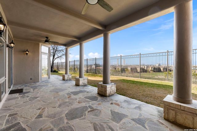 7 Oxford Hall, San Antonio, TX 78209