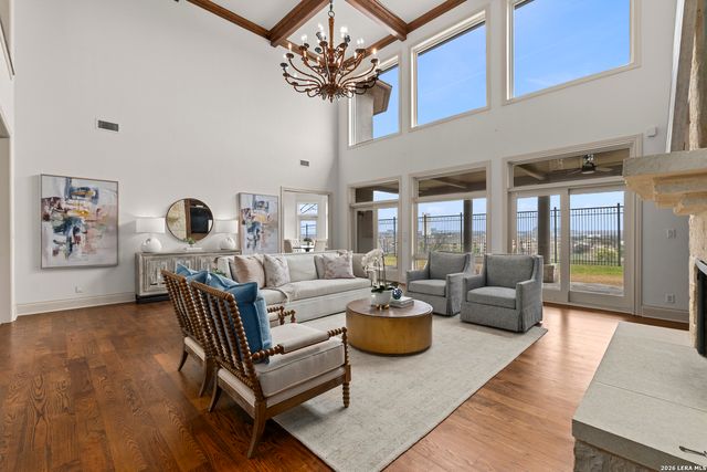 7 Oxford Hall, San Antonio, TX 78209