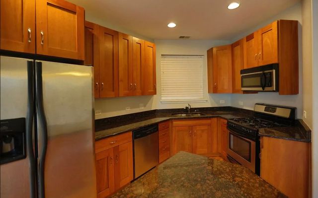 2339 N ALBANY Avenue 1, Chicago, IL 60647