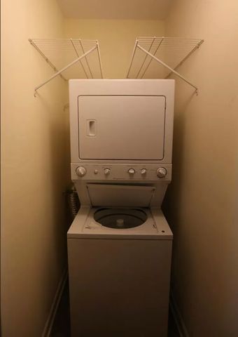 2339 N ALBANY Avenue 1, Chicago, IL 60647