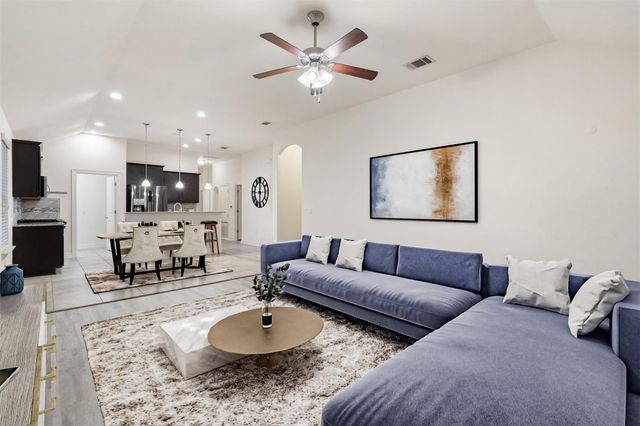 2705 Kingsland WAY, Austin, TX 78725
