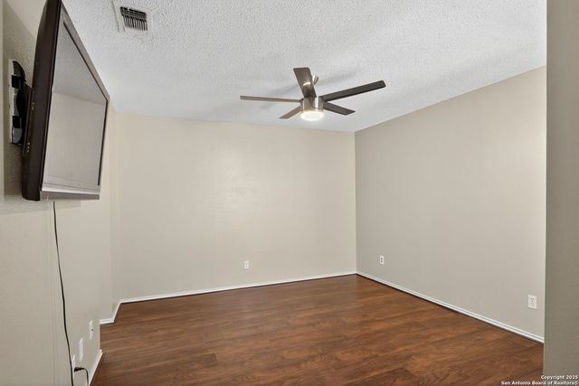4107 Medical Dr Apt 2204, San Antonio, TX 78229