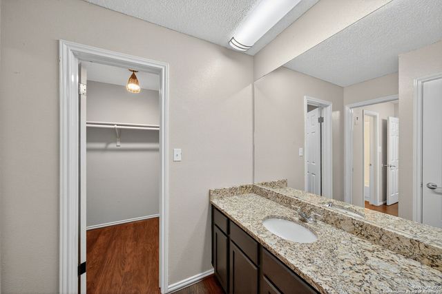 4107 Medical Dr Apt 2204, San Antonio, TX 78229