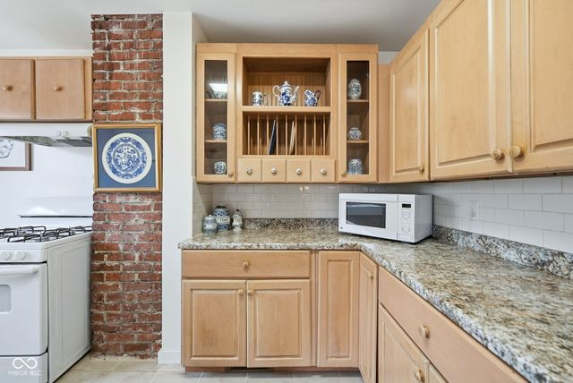 236 W 33rd Street, Indianapolis, IN 46208