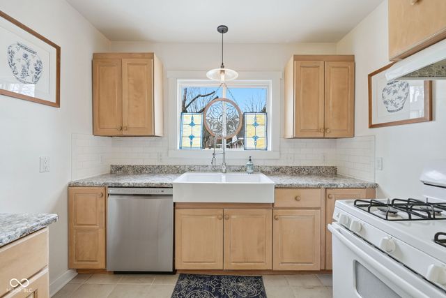 236 W 33rd Street, Indianapolis, IN 46208