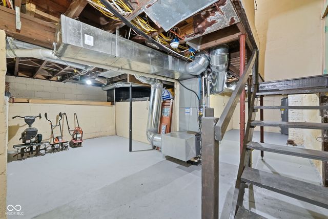 236 W 33rd Street, Indianapolis, IN 46208