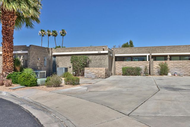 842 N Calle De Pinos, Palm Springs, CA 92262