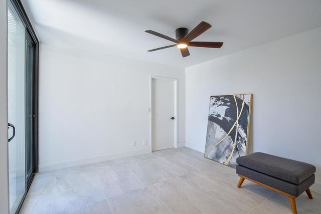 842 N Calle De Pinos, Palm Springs, CA 92262