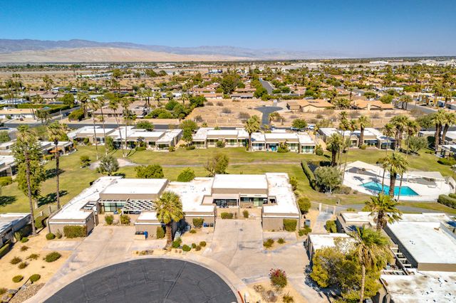 842 N Calle De Pinos, Palm Springs, CA 92262