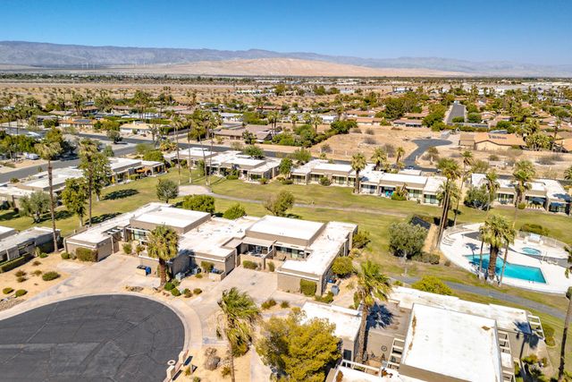 842 N Calle De Pinos, Palm Springs, CA 92262