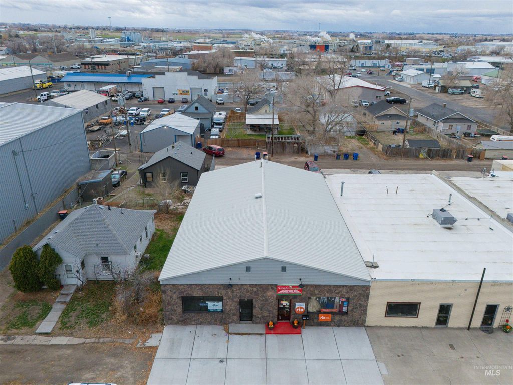 339 4th Ave W 1, Twin Falls, ID 83301 photo 2