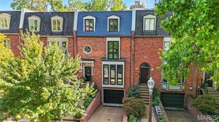 4512 Pershing Place, St Louis, MO 63108