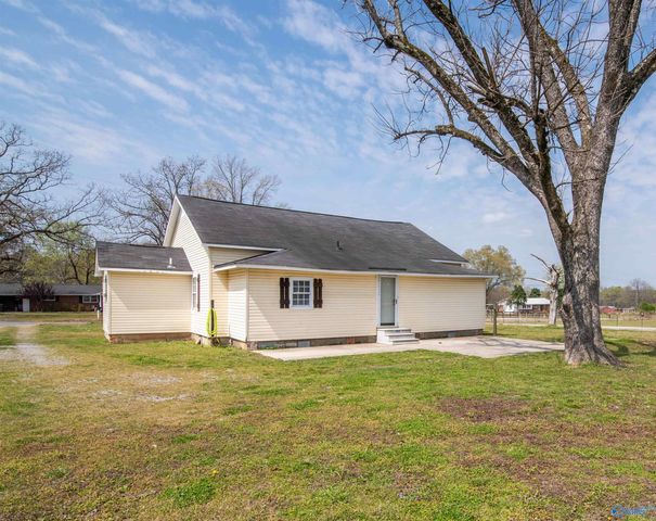 251 Forest Chapel Road, Hartselle, AL 35640