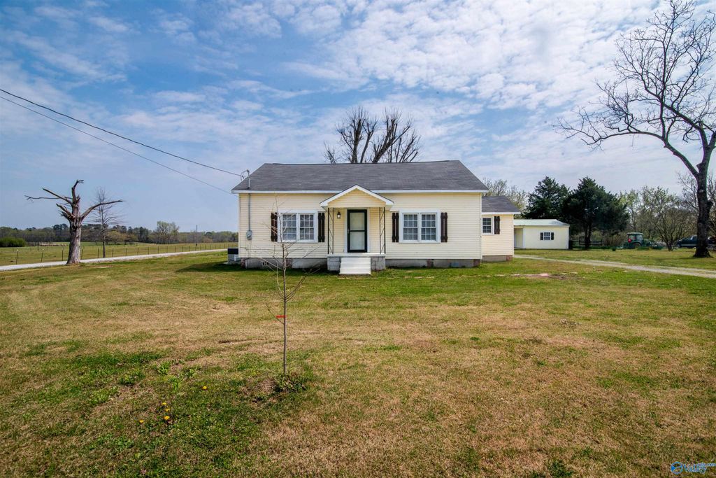 251 Forest Chapel Road, Hartselle, AL 35640