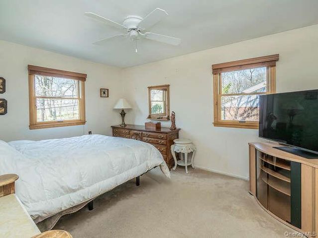 1106 Glen Cove Avenue, Glen Head, NY 11545