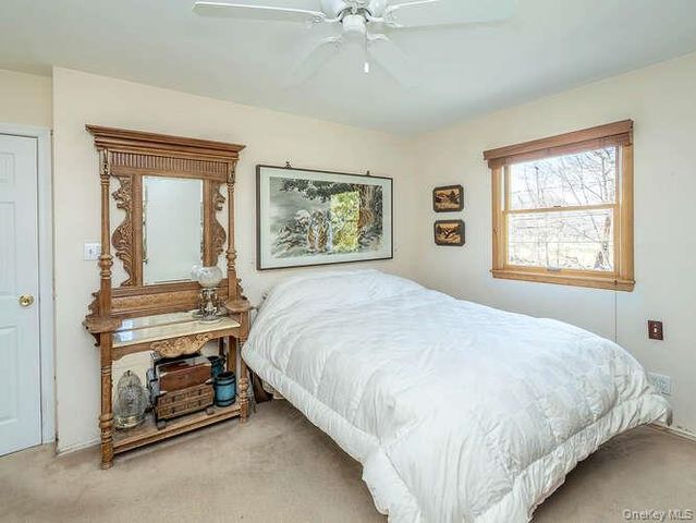 1106 Glen Cove Avenue, Glen Head, NY 11545