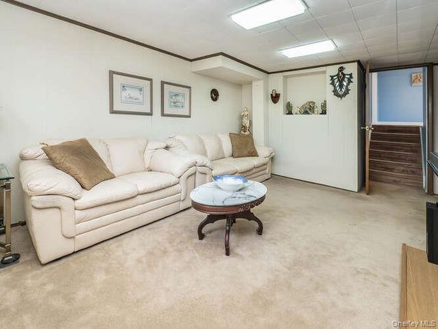 1106 Glen Cove Avenue, Glen Head, NY 11545