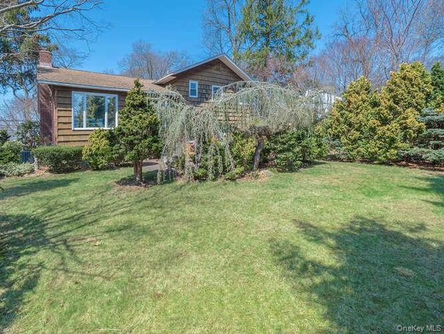 1106 Glen Cove Avenue, Glen Head, NY 11545