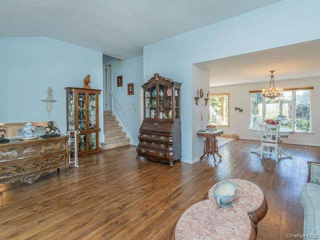 1106 Glen Cove Avenue, Glen Head, NY 11545