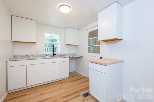 215 Merchant Street, Asheville, NC 28803