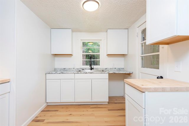 215 Merchant Street, Asheville, NC 28803