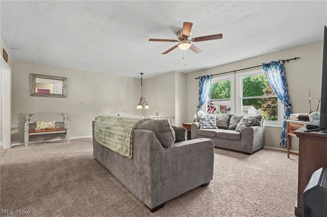 26930 Southwood Lane, Olmsted Falls, OH 44138