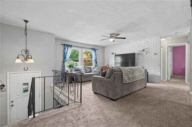 26930 Southwood Lane, Olmsted Falls, OH 44138