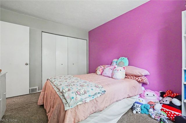 26930 Southwood Lane, Olmsted Falls, OH 44138