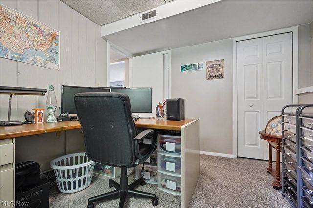 26930 Southwood Lane, Olmsted Falls, OH 44138
