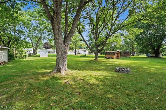 26930 Southwood Lane, Olmsted Falls, OH 44138
