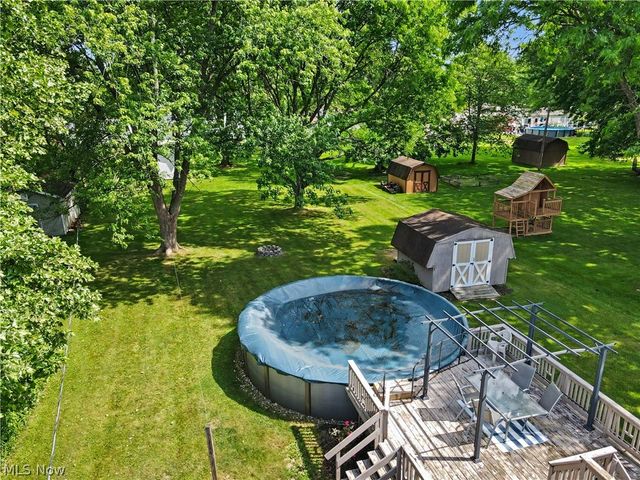 26930 Southwood Lane, Olmsted Falls, OH 44138