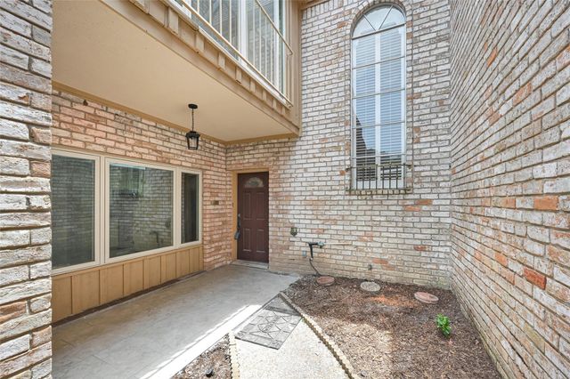 425 E Fair Harbor Lane, Houston, TX 77079