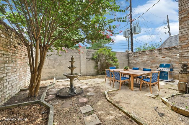 425 E Fair Harbor Lane, Houston, TX 77079