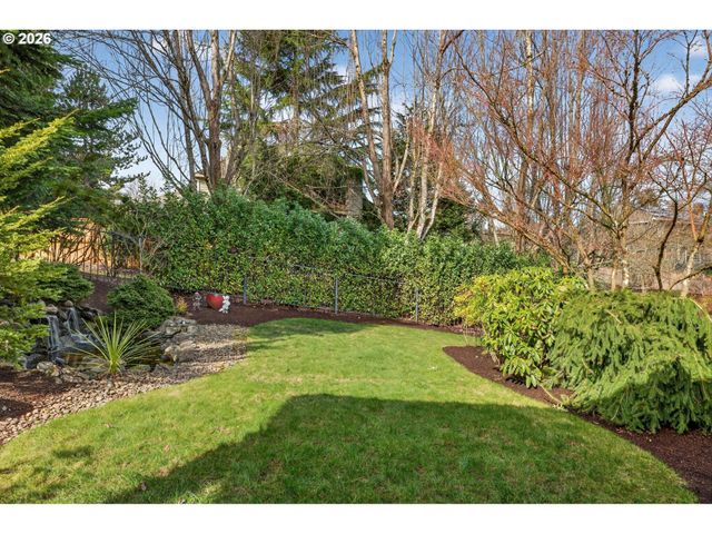 3390 QUAIL RIDGE Ct, West Linn, OR 97068