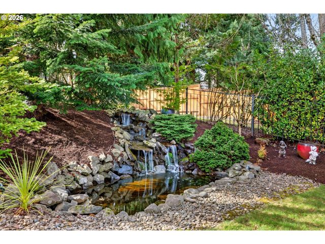 3390 QUAIL RIDGE Ct, West Linn, OR 97068