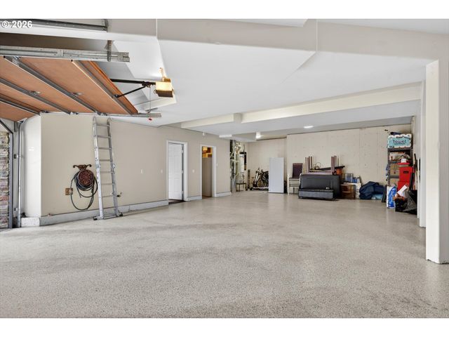 3390 QUAIL RIDGE Ct, West Linn, OR 97068