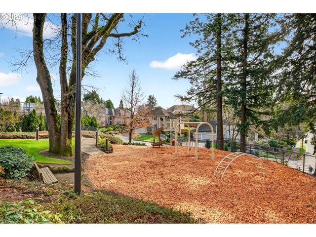 3390 QUAIL RIDGE Ct, West Linn, OR 97068