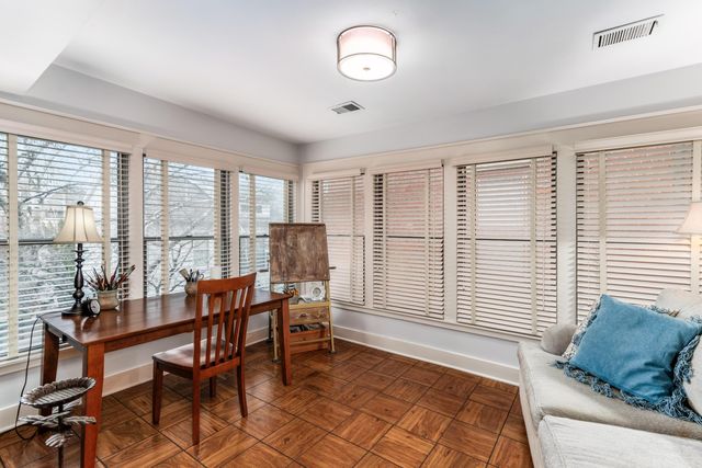 80 W Starr Avenue, Columbus, OH 43201